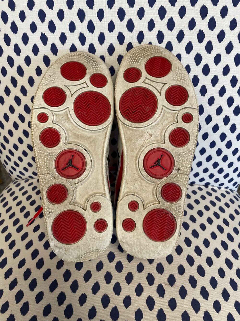 Nike 10.5 White Shoes - Picture 6 of 8